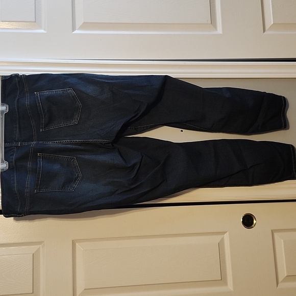 Jegging Skinny High-Rise Jean - Picture 9 of 16